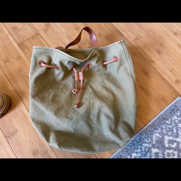 Madewell Handbags - MADEWELL BACKPACK PURSE